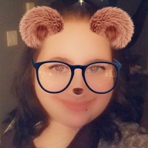 Meet your Posher, Alexandra